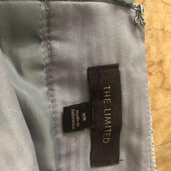 The Limited a line skirt with pleats, size xs - Picture 2 of 2